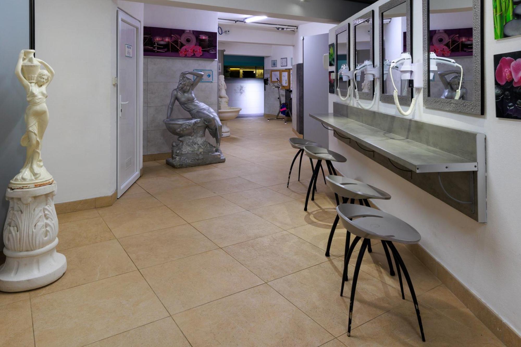 Logis Hotel Le Rochelois لا روشيل المظهر الخارجي الصورة