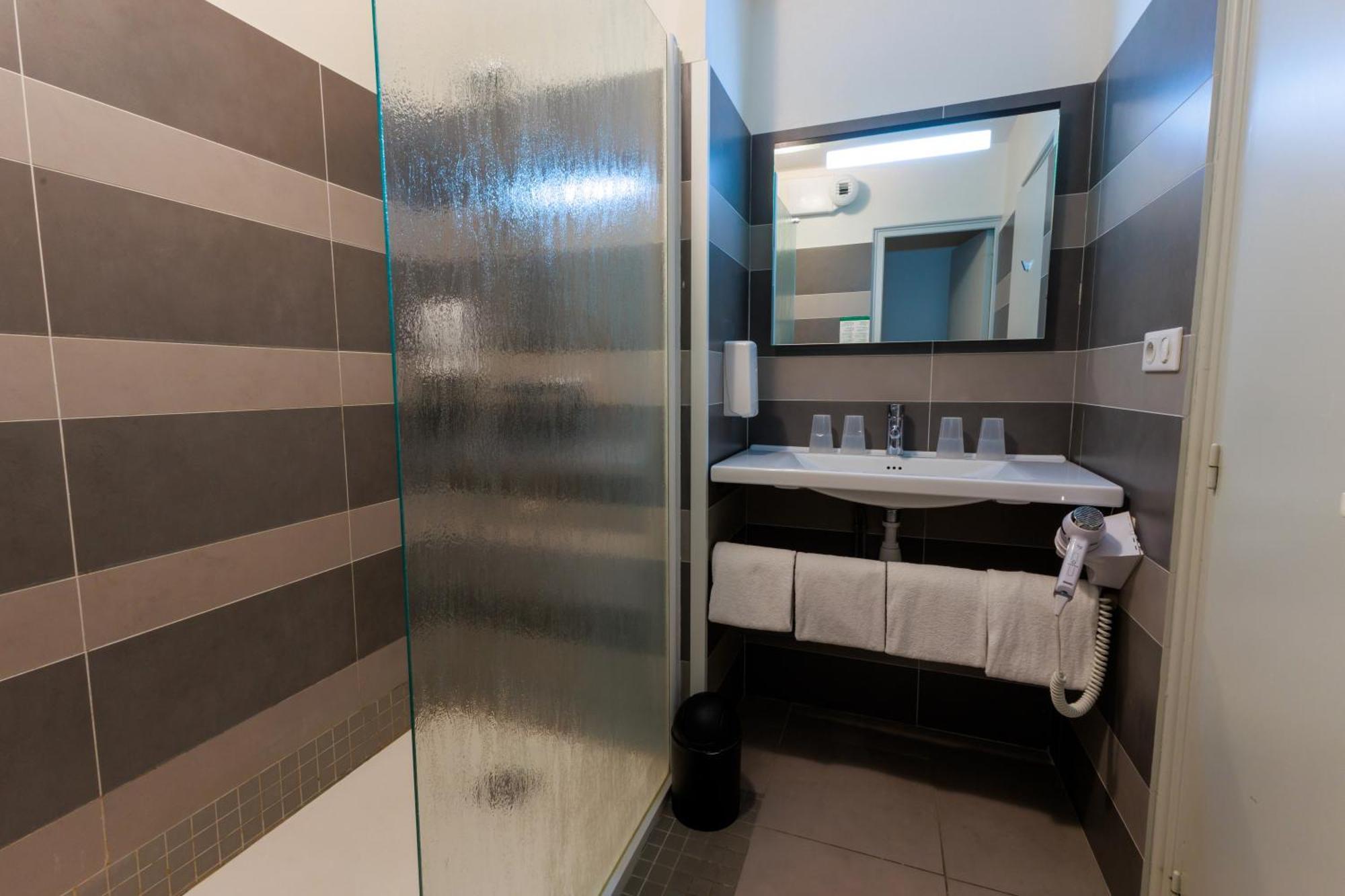 Logis Hotel Le Rochelois لا روشيل المظهر الخارجي الصورة